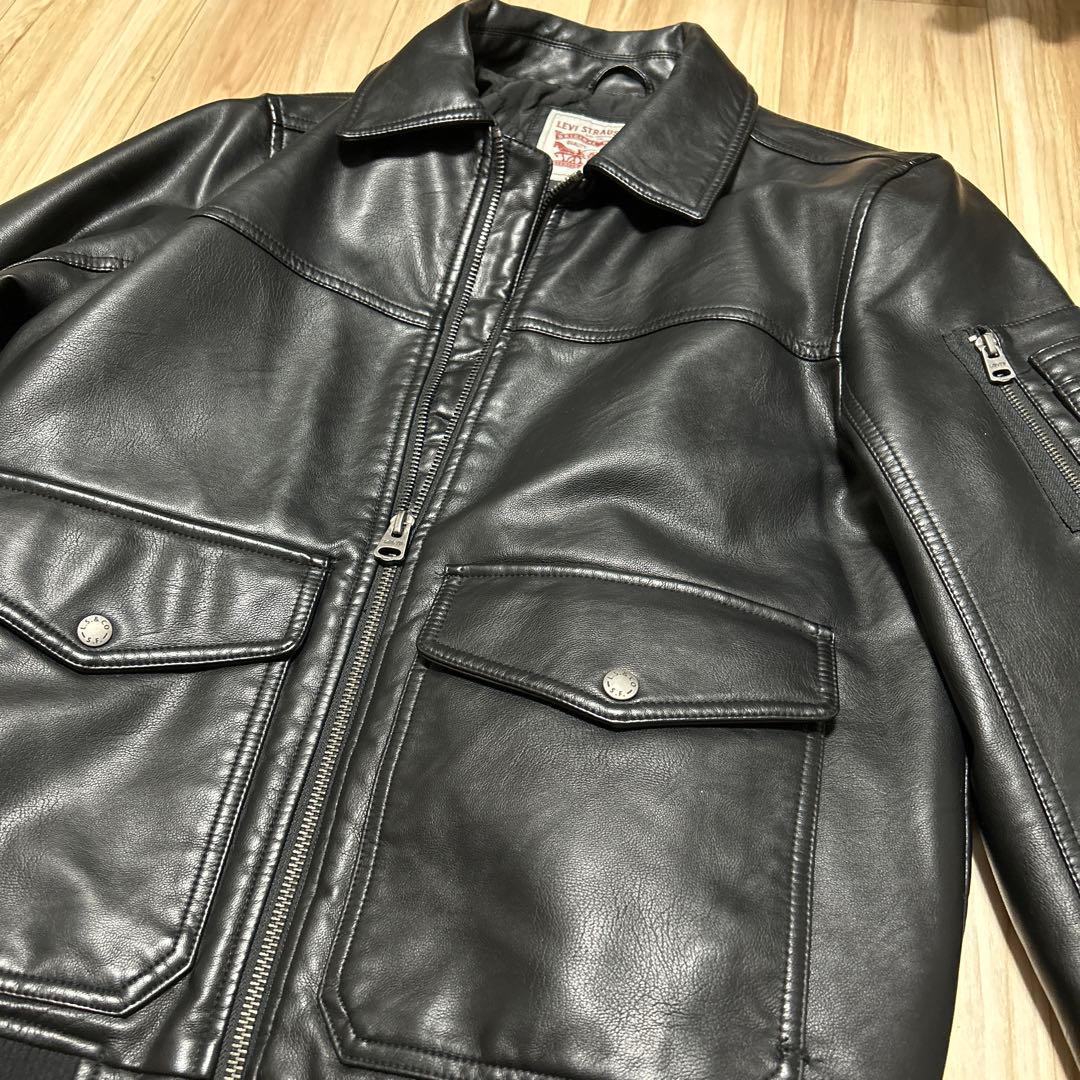 リーバイス レザージャケット A-2 フライトジャケット フェイクレザー