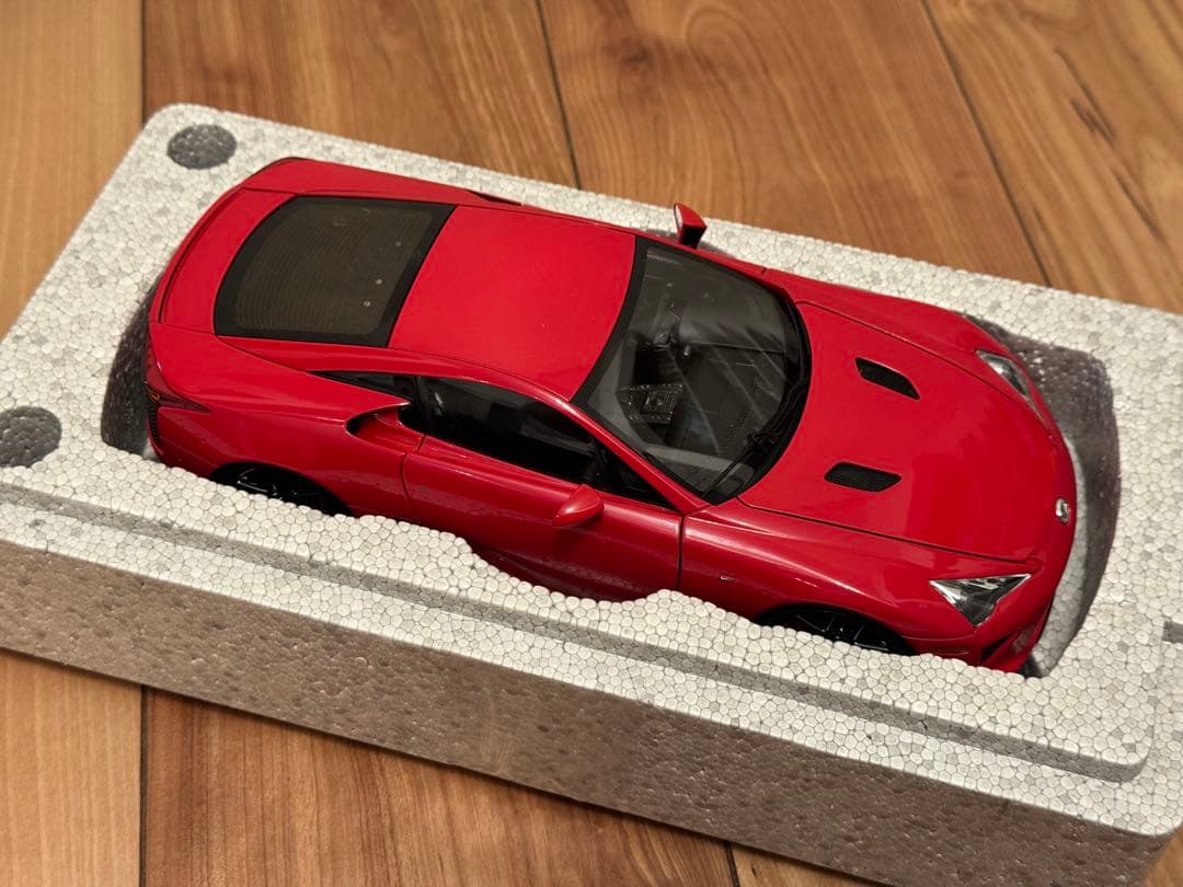 オートアート 1/18 レクサスLFA（レッド） 最終値下げ