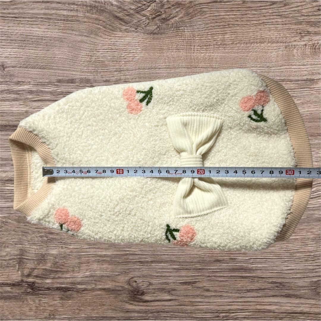 犬服 ハンドメイド モコモコタンクトップ（ホワイト）リボン 冬 - メルカリ