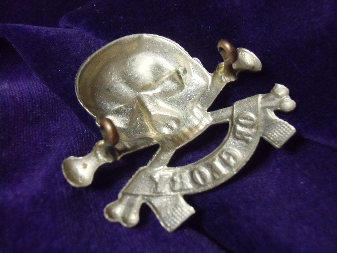 ＧＢイギリス軍/英軍＊髑髏/第１７＆第２１騎兵連隊帽章/ベレー章（実物）