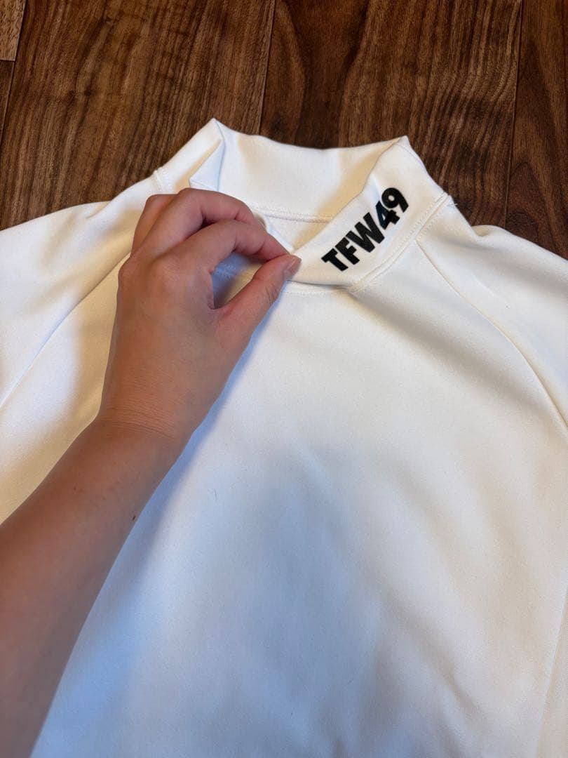 ☆未使用に近い☆TFW49 ゴルフウエア モックネック 長袖 レディース