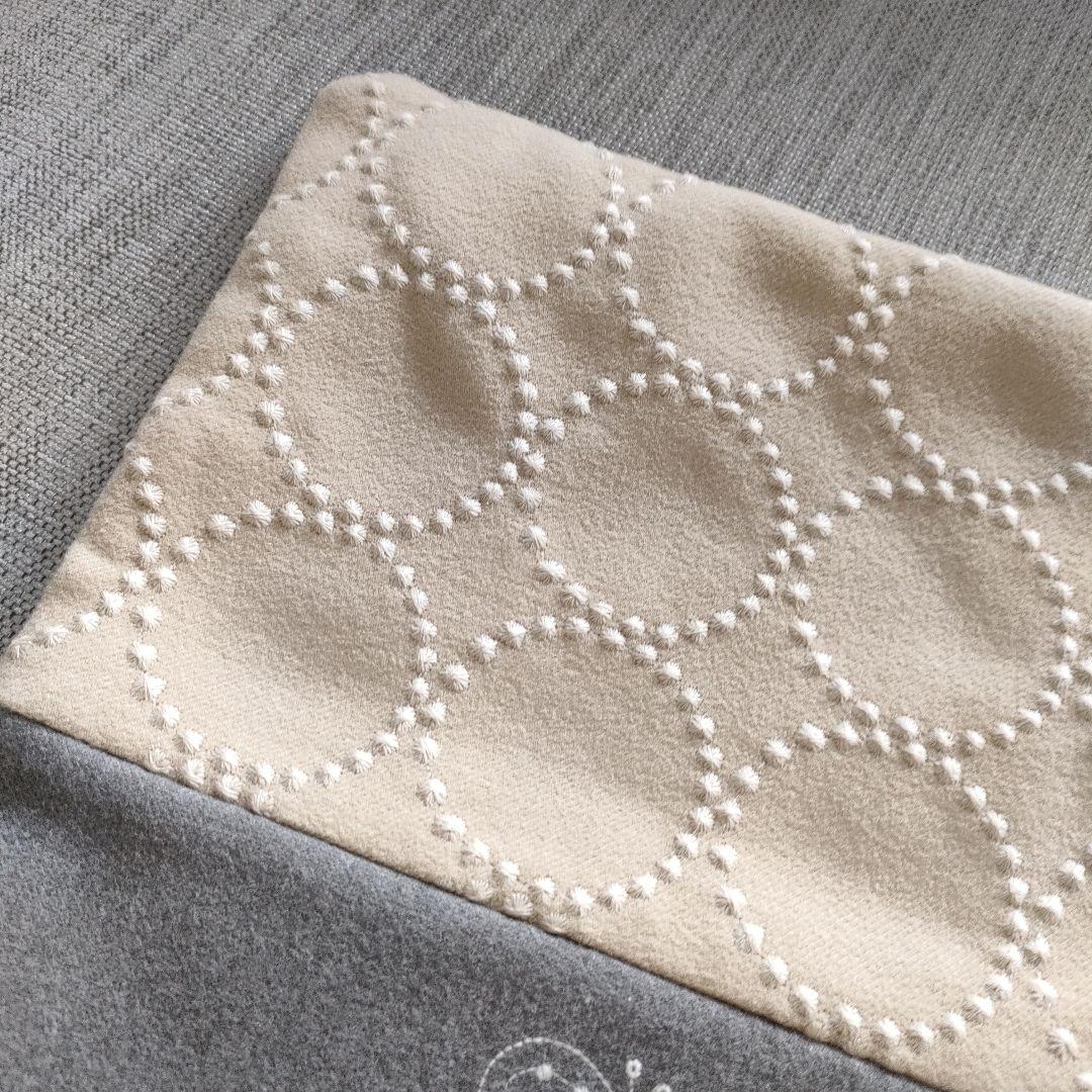 ミナペルホネン クッションカバー グレー/ホワイト