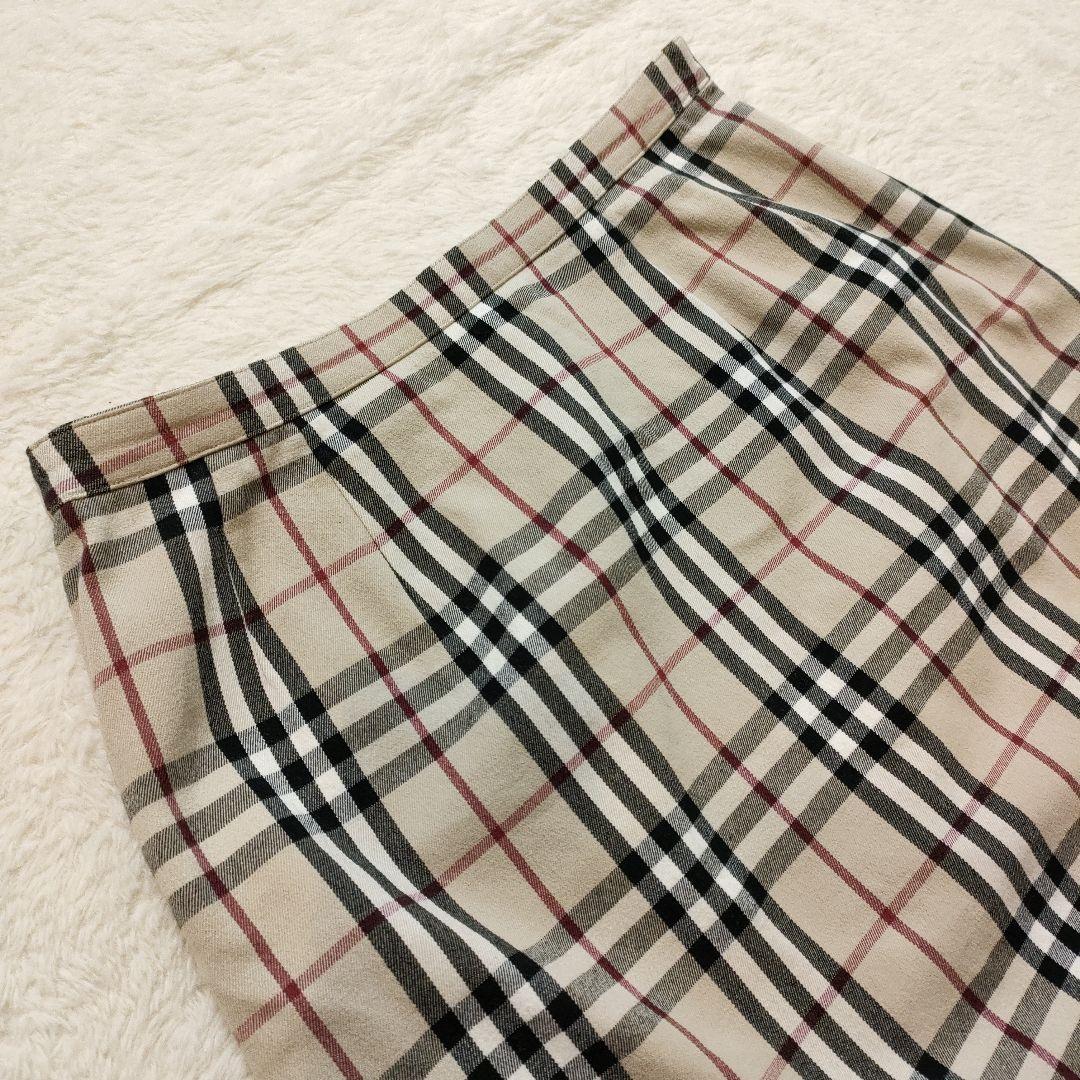 美品 大きめ バーバリーロンドン スカート 15号 ノバチェック タイト