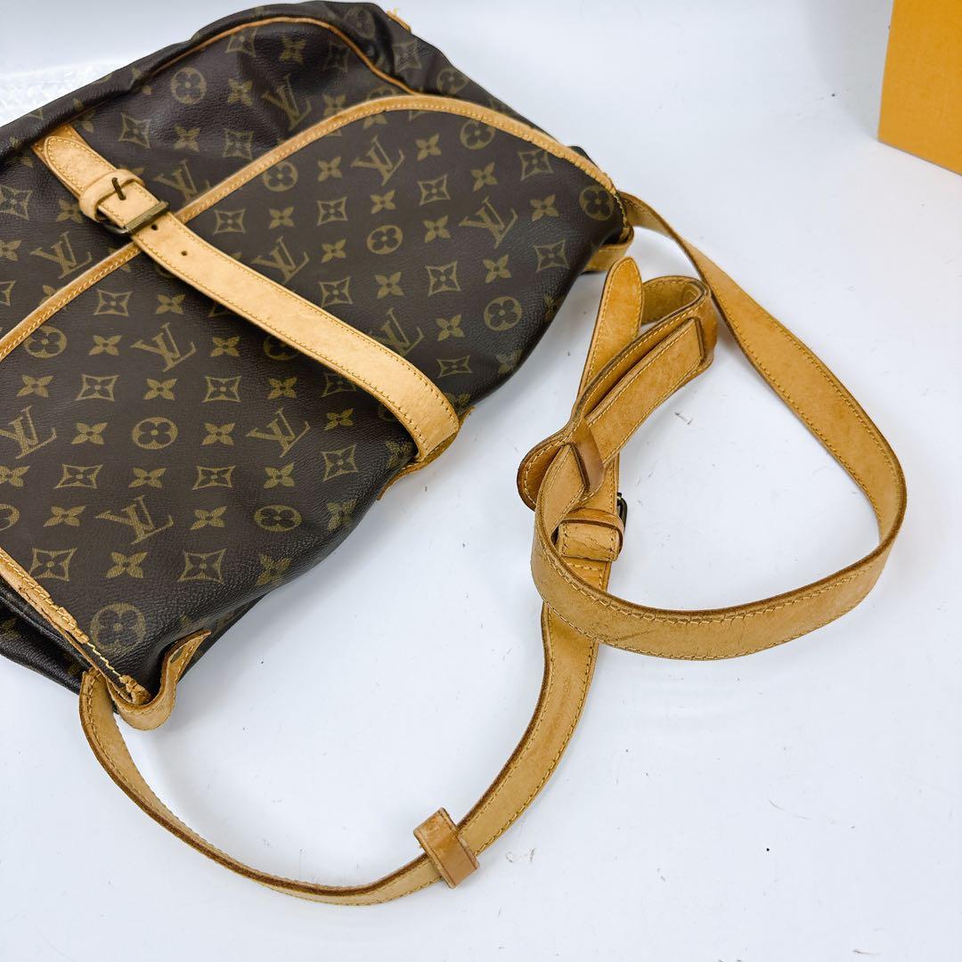 ルイヴィトン　モノグラム　ソミュール35 ショルダーバッグ