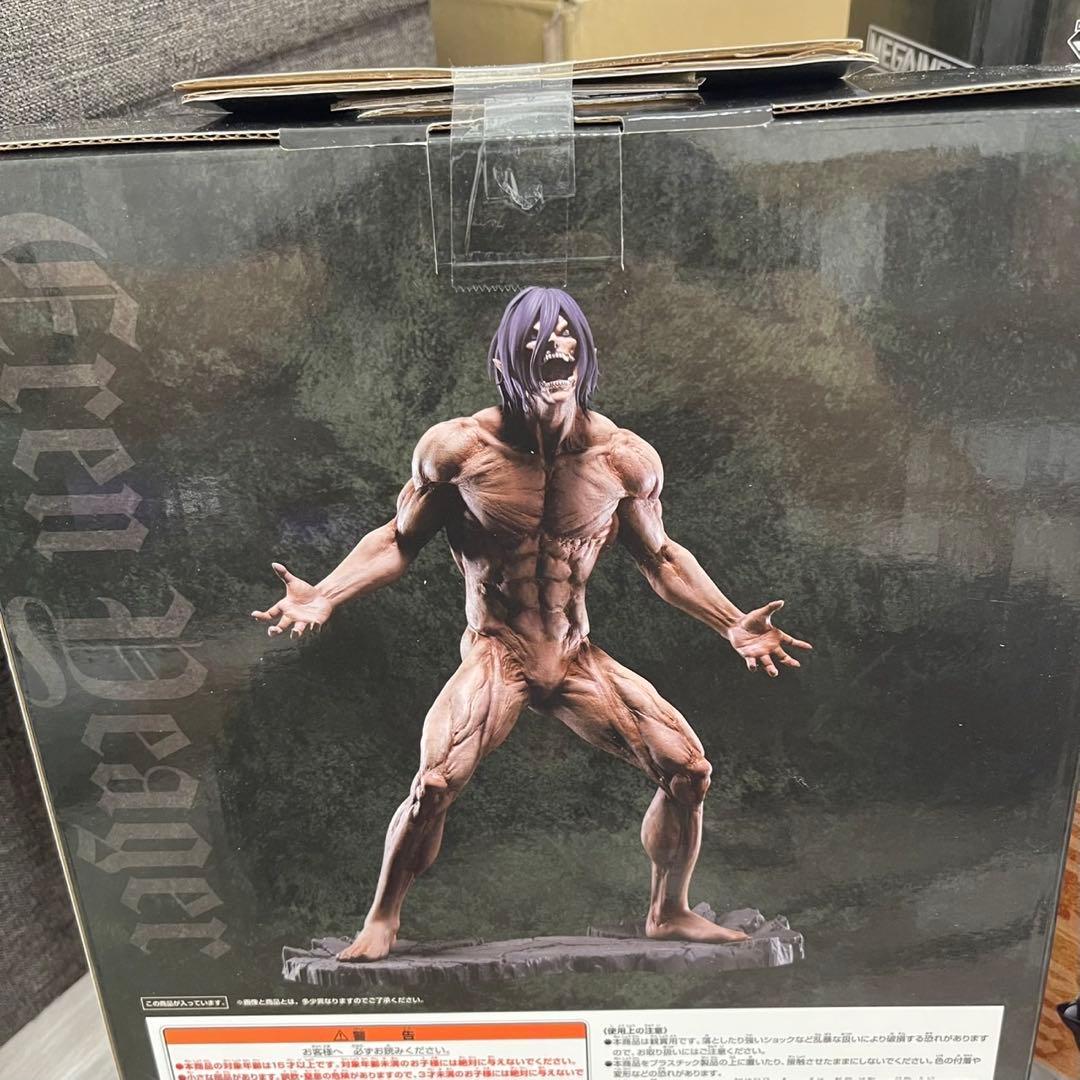 一番くじ　進撃の巨人　フィギュア　3体セット