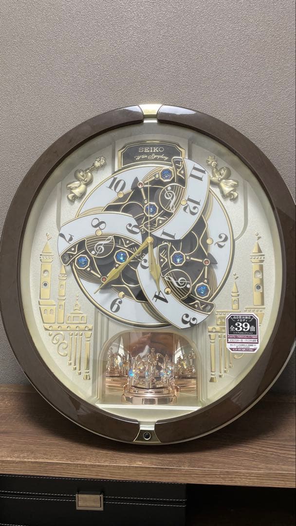 【新品、未使用】電波時計 セイコー 掛時計 壁掛け時計　メロディ機能付き回転飾り
