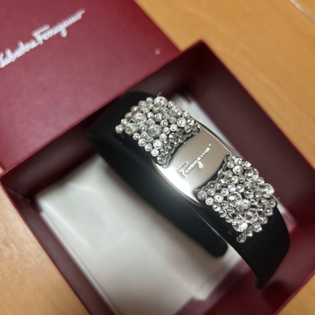 Salvatore Ferragamo クリスタルヘアバンド