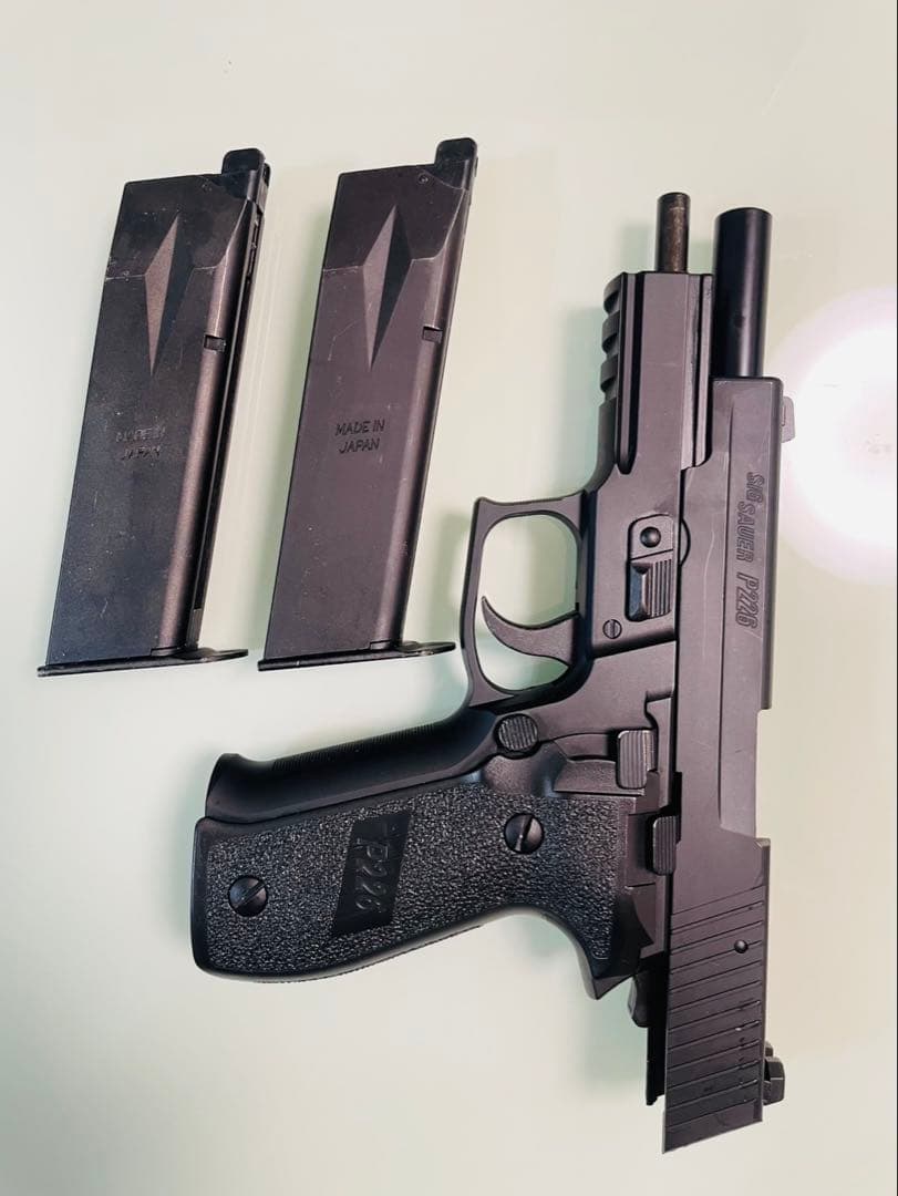 SIG SAUER P226 RAIL ガスガン　東京マルイ