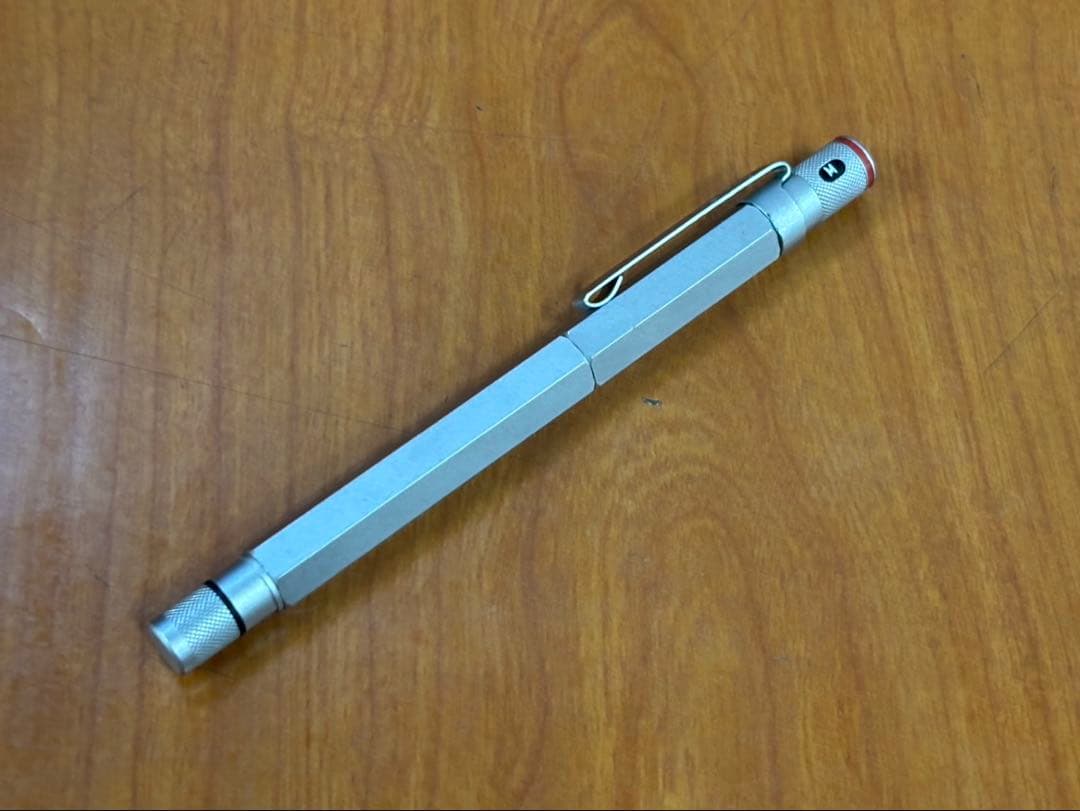 ロットリング 600 シルバー 万年筆 Fニブ