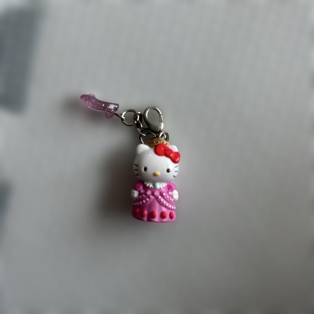 ハローキティ シンデレラキーホルダー希少！レア！ サンリオ ハローキティ キティちゃん キーホルダー ミニサイズ レア