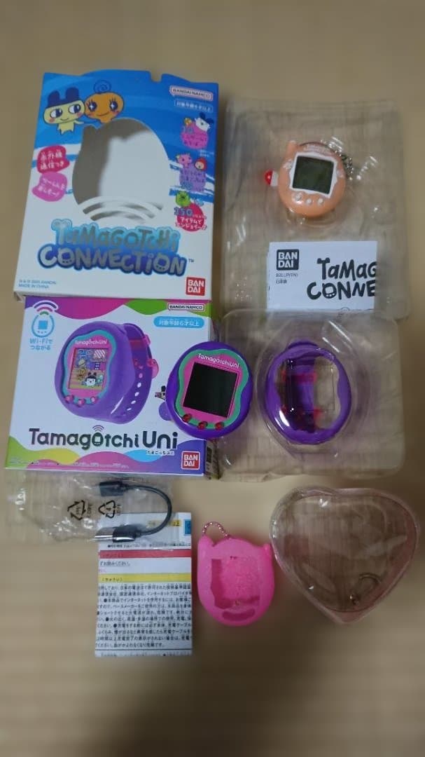 たまごっちユニ紫とたまごっちコネクションのセット