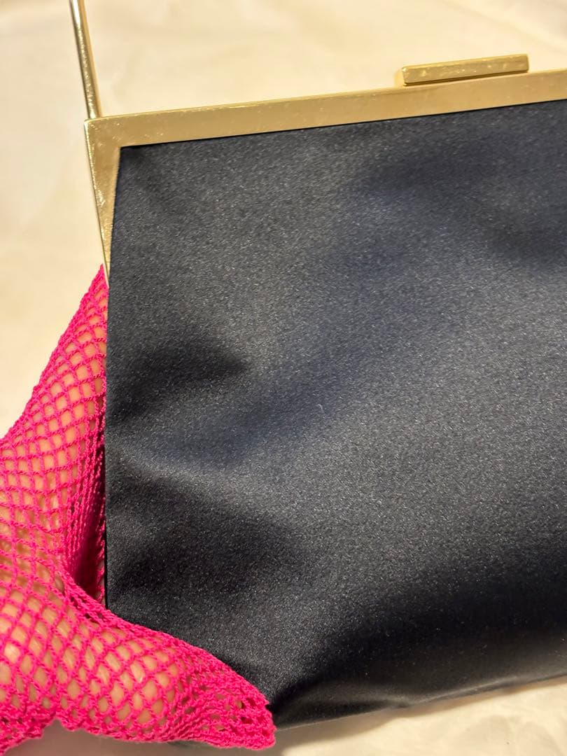 美品 ‼️GUCCI グッチ 黒 サテン　ゴールド金具 パーティーバッグ ‼️