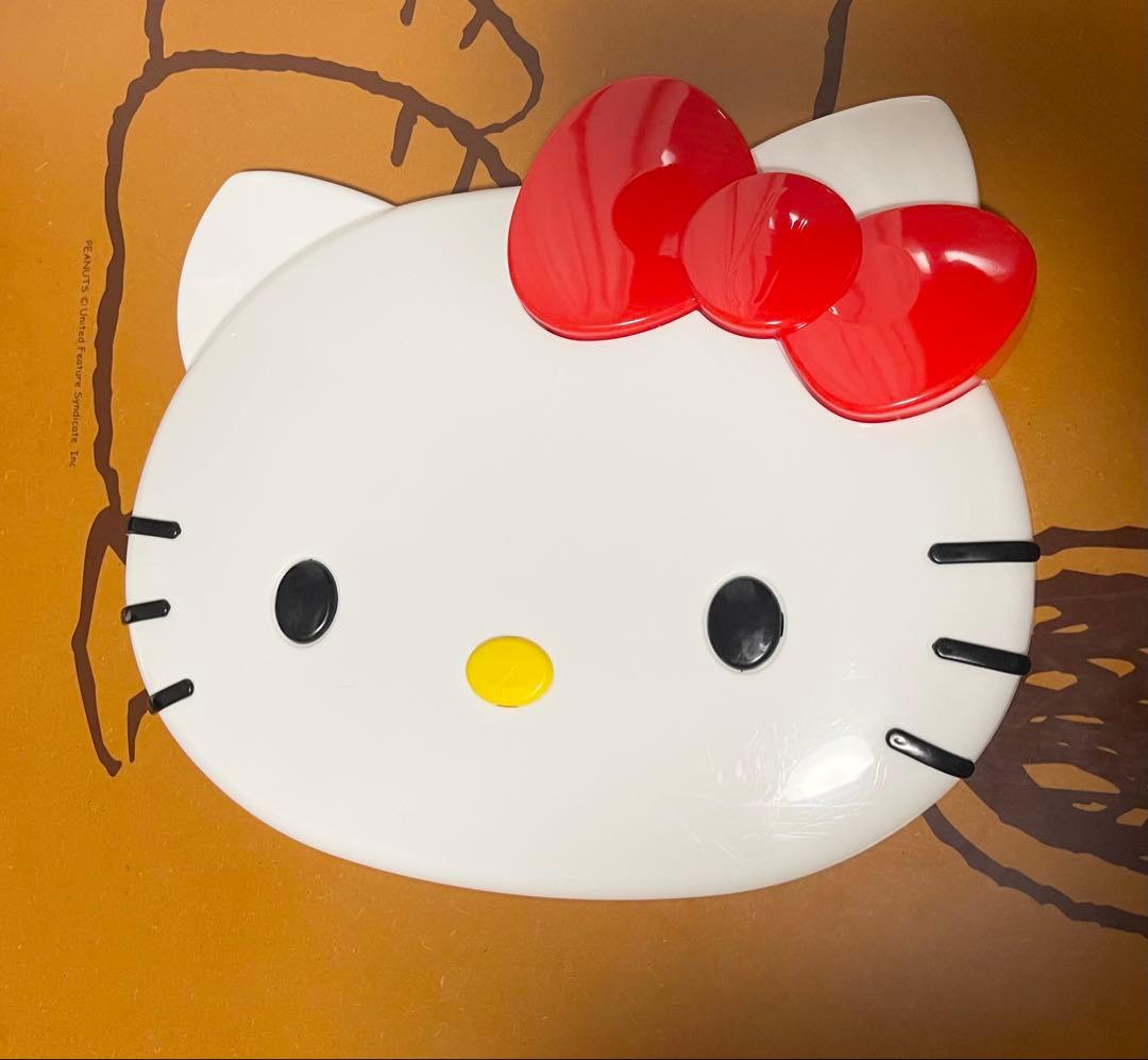 ハローキティ　プティケース　自在キャスター付き