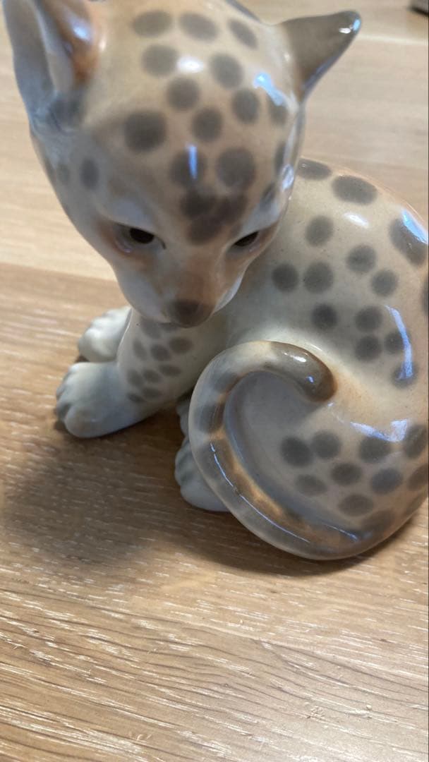 希少 ロモノーソフ 陶器製ヒョウと子ライオンフィギュアセット - メルカリ