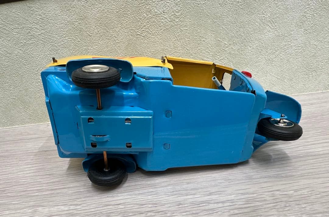 【コンちゃん幌】ブリキDKA型　ダイハツ　大村崑　ミゼット1990 車ミニカー