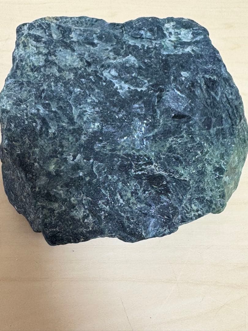 ミャンマー産大きな天然モーシッシ コスモクロア原石420g