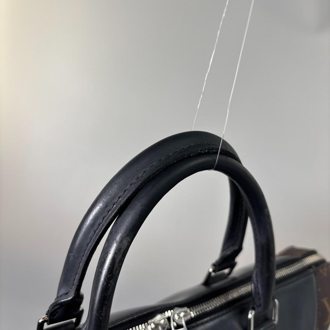 極美品 ルイヴィトン モノグラム マカサー ポルトドキュマン M54019