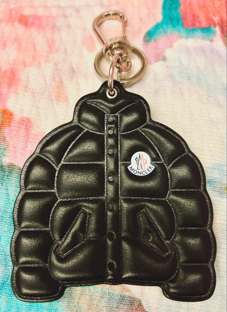 値下げ済☆超希少☆moncler☆ダウンモチーフ☆レザーキーホルダー