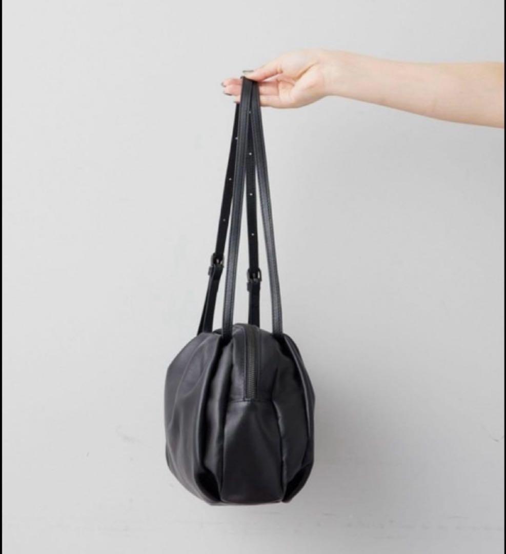 【ear PAPILLONNER】コロンボストンバッグ　ブラック