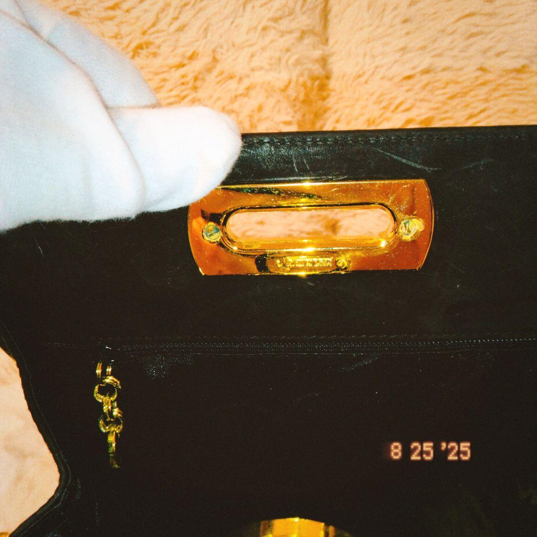 【美品】Salvatore Ferragamo スウェード　ショルダーバッグ