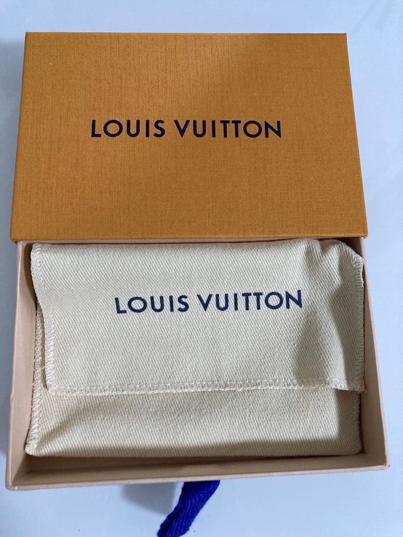 LOUIS VUITTON ギフトボックス LOUIS VUITTON おしい ルイヴィトン