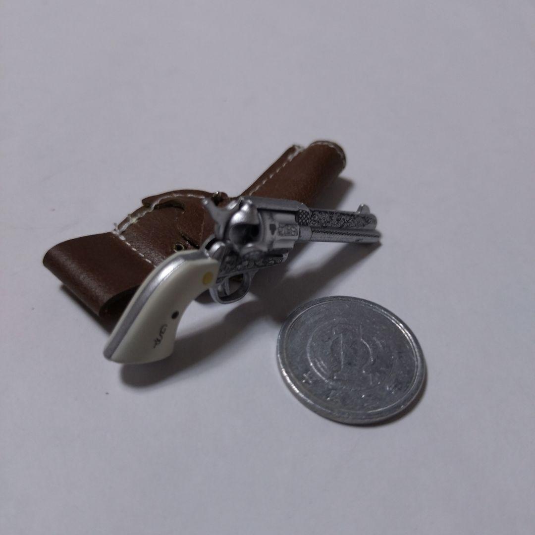 1/6DID・DAMTOYSパットン将軍エングローブ入コルトSAA&M27 1/6DID