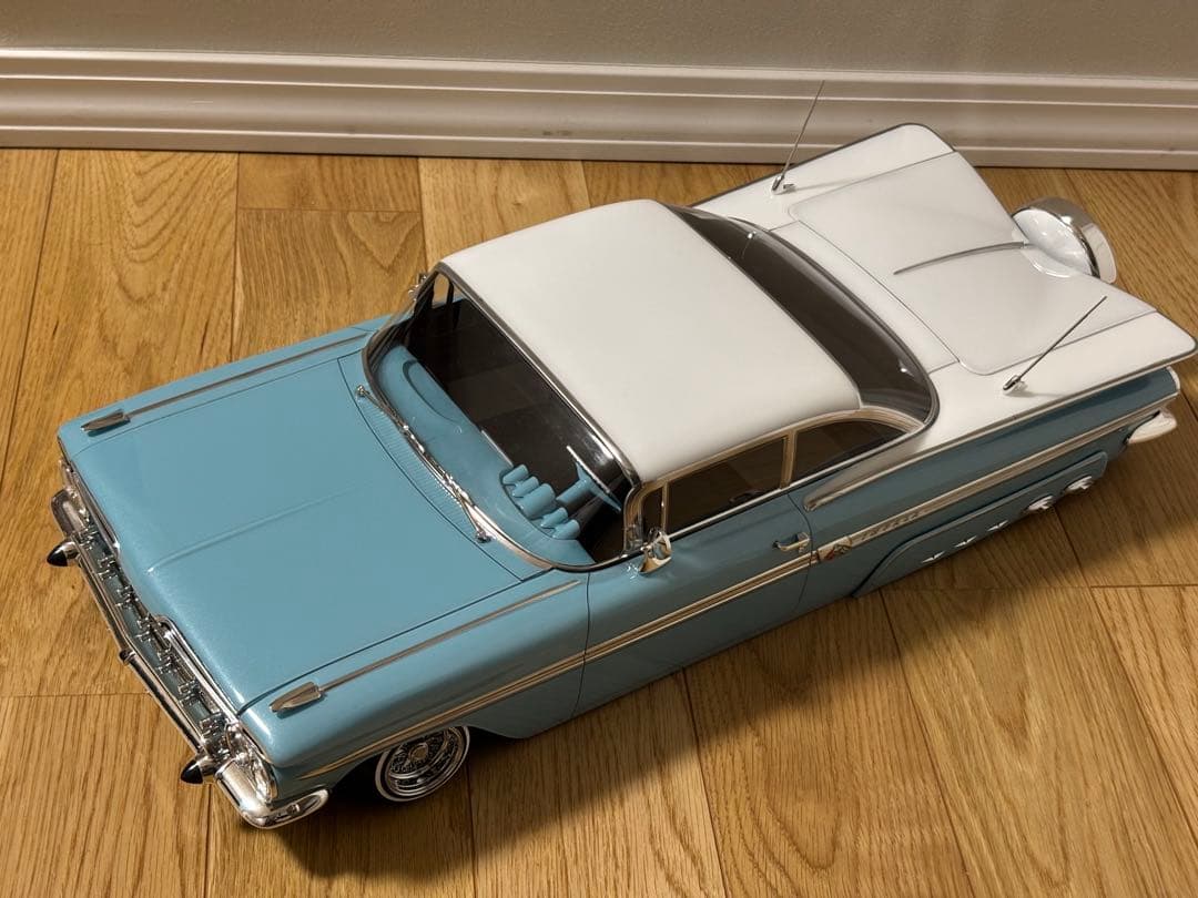 ビ*ド様 REDCAT 1959 IMPALA ラジコンボディーとホイールとオマ