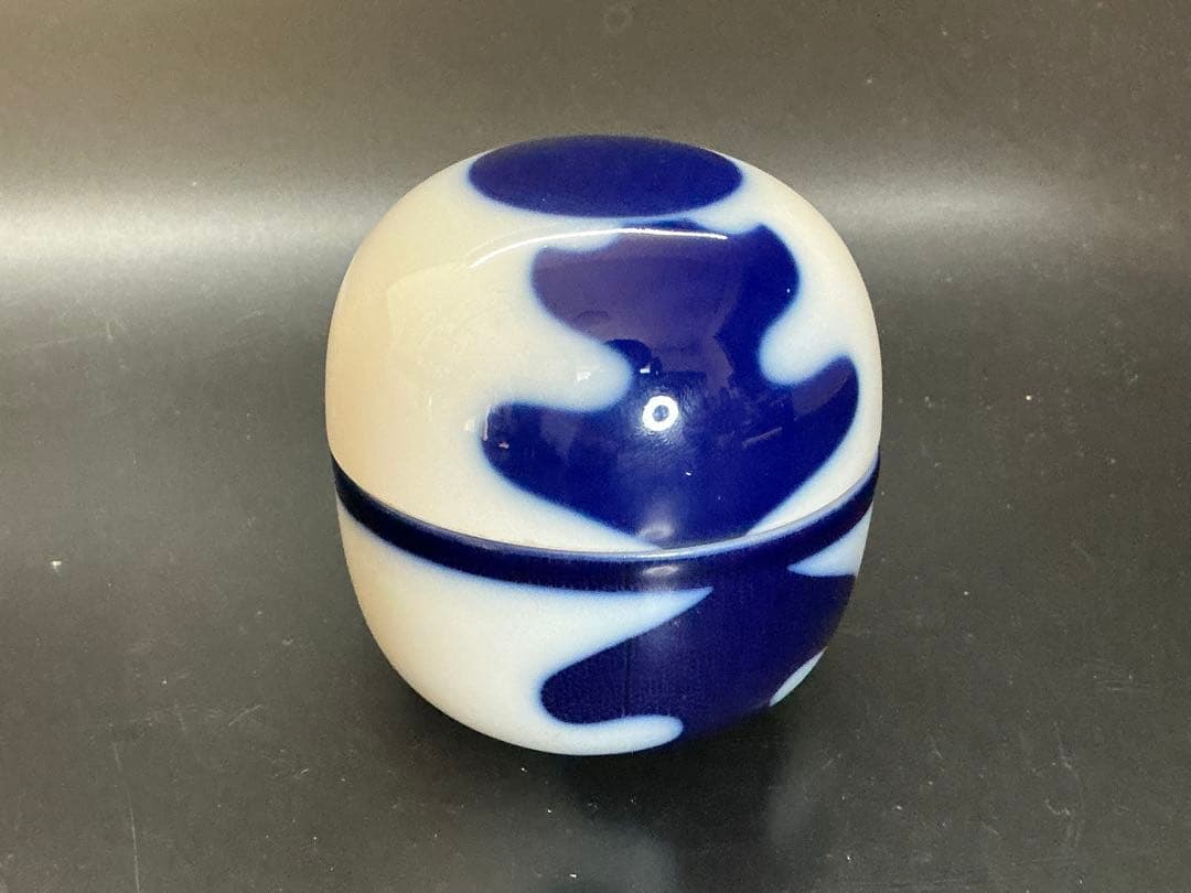 ビングオーグレンダール 白磁 コバルト 蓋物 ラウンドボックス ビングオーグレンダール 白磁 コバルト 蓋物 ラウンドボックス ビング