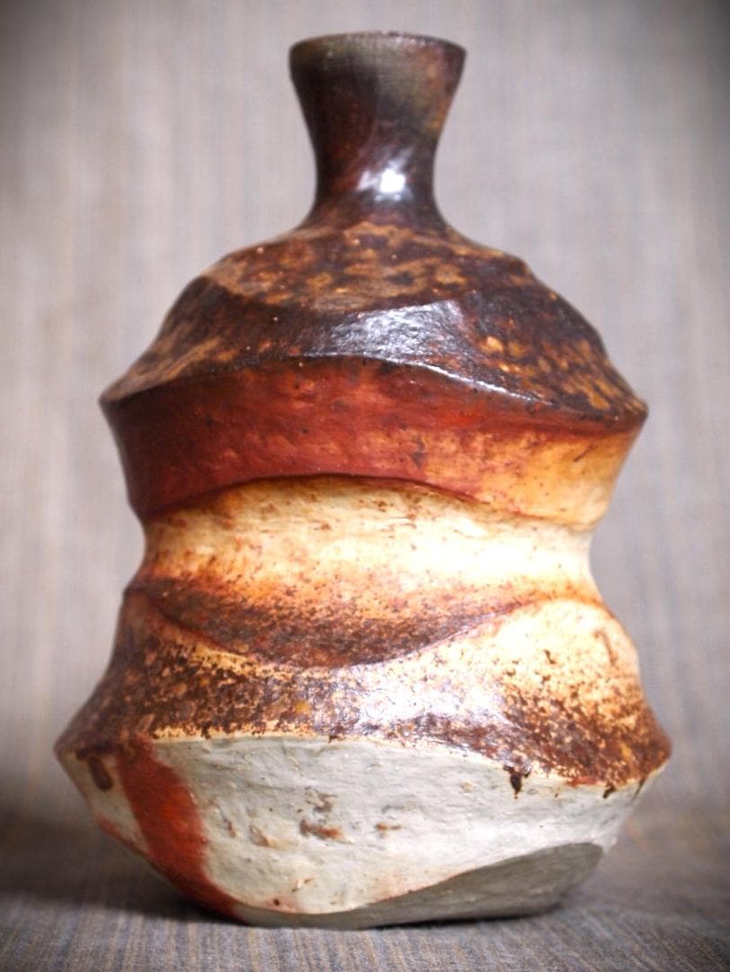 人気作家★川端文男【師：金重利右衛門】★備前《自然練込窯変》徳利★共箱