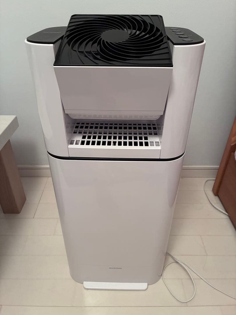 アイリスオーヤマ サーキュレーター 衣類乾燥除湿機 2024年製　2025年購入 アイリスオーヤマ 衣類乾燥除湿機 除湿機 サーキュレーター 2025年