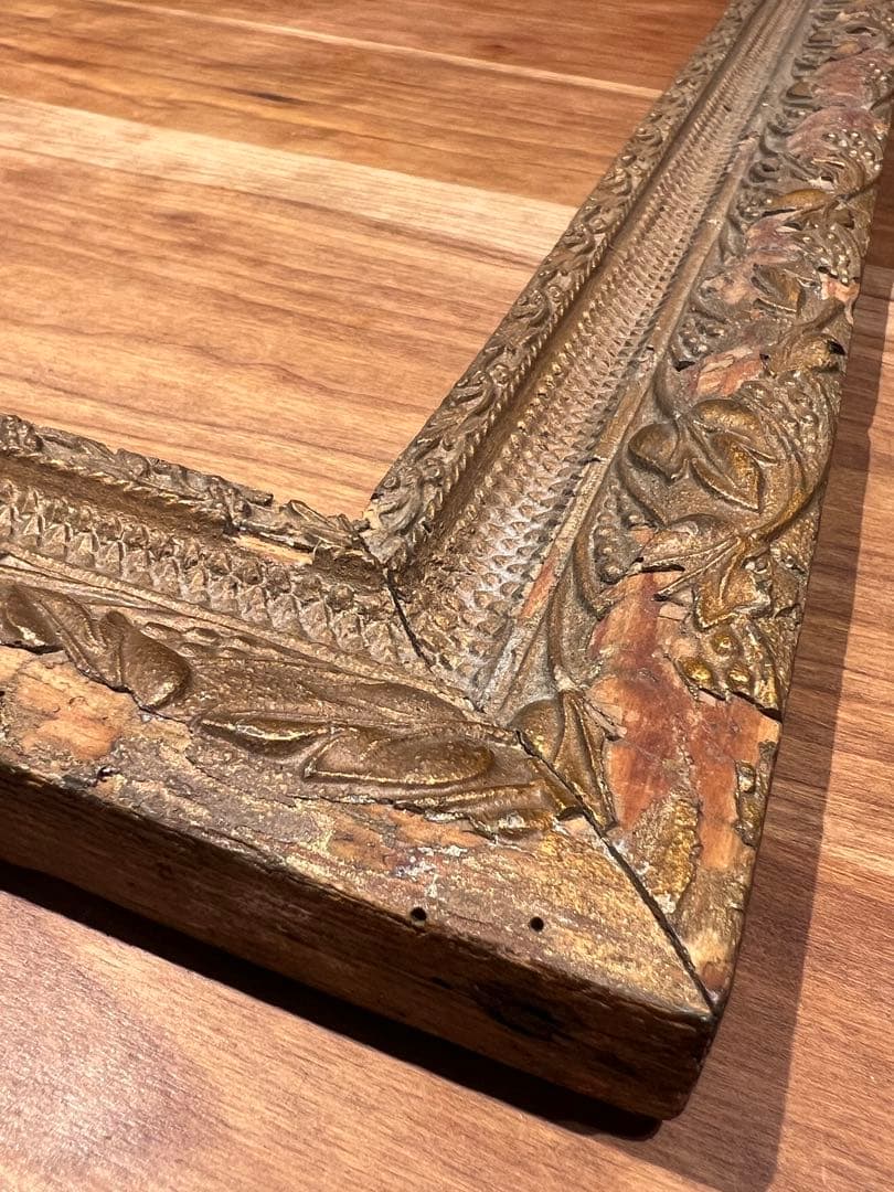 【アンティーク】くすんだゴールドの木製額縁　ヴィンテージフレーム