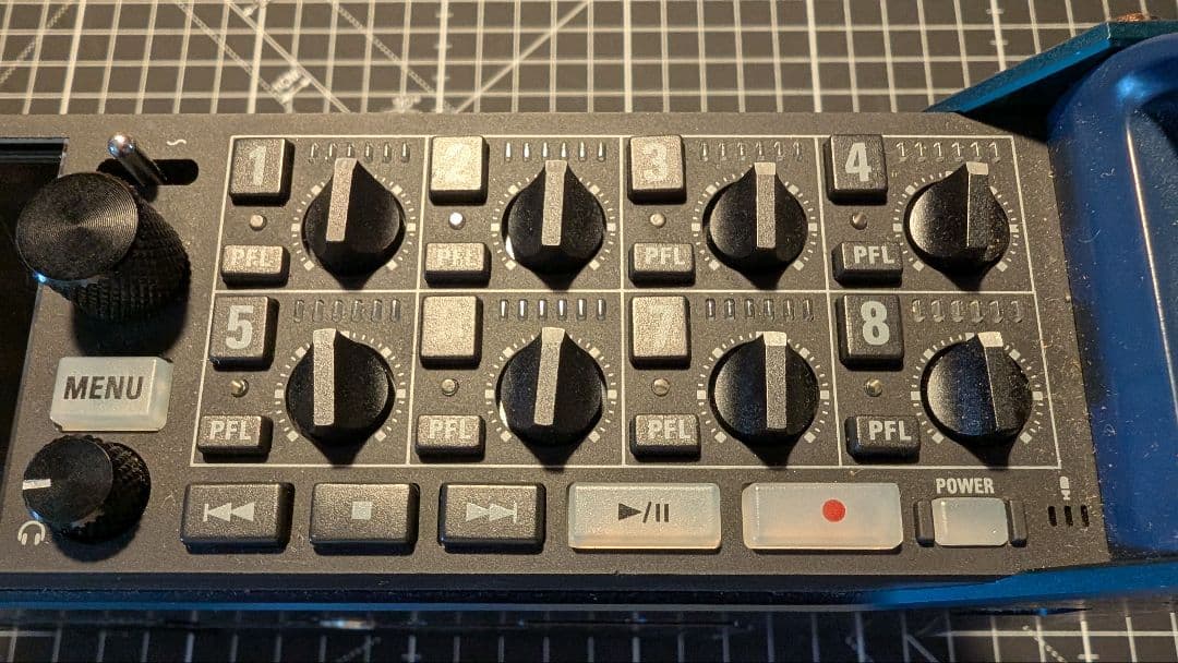 Zoom F8n マルチトラックレコーダー【中古】