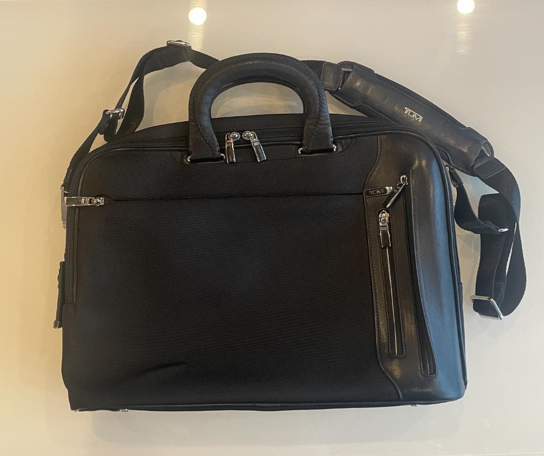 TUMI ビジネスバッグ メンズ 25611D Arrive Narita