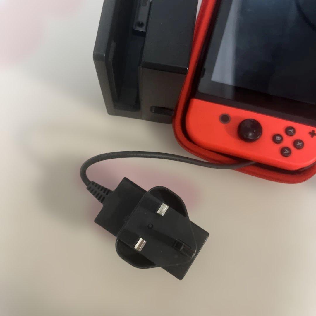 【年末大特価】Nintendo Switch 赤/青 本体
