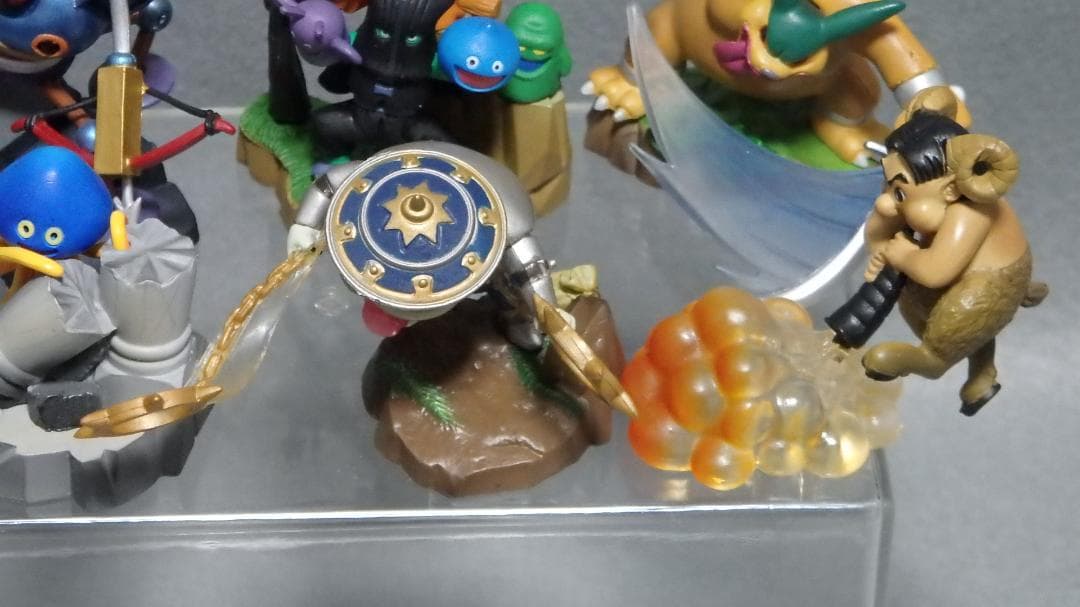 ドラゴンクエスト モンスターズギャラリー フィギュア さまようよろい