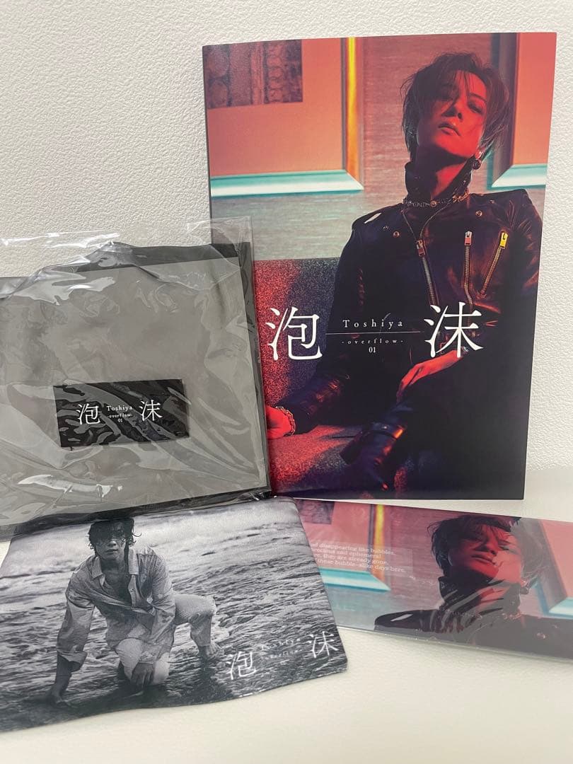 DIR EN GREY Toshiya 直筆サイン入り写真集（グッズ付き）