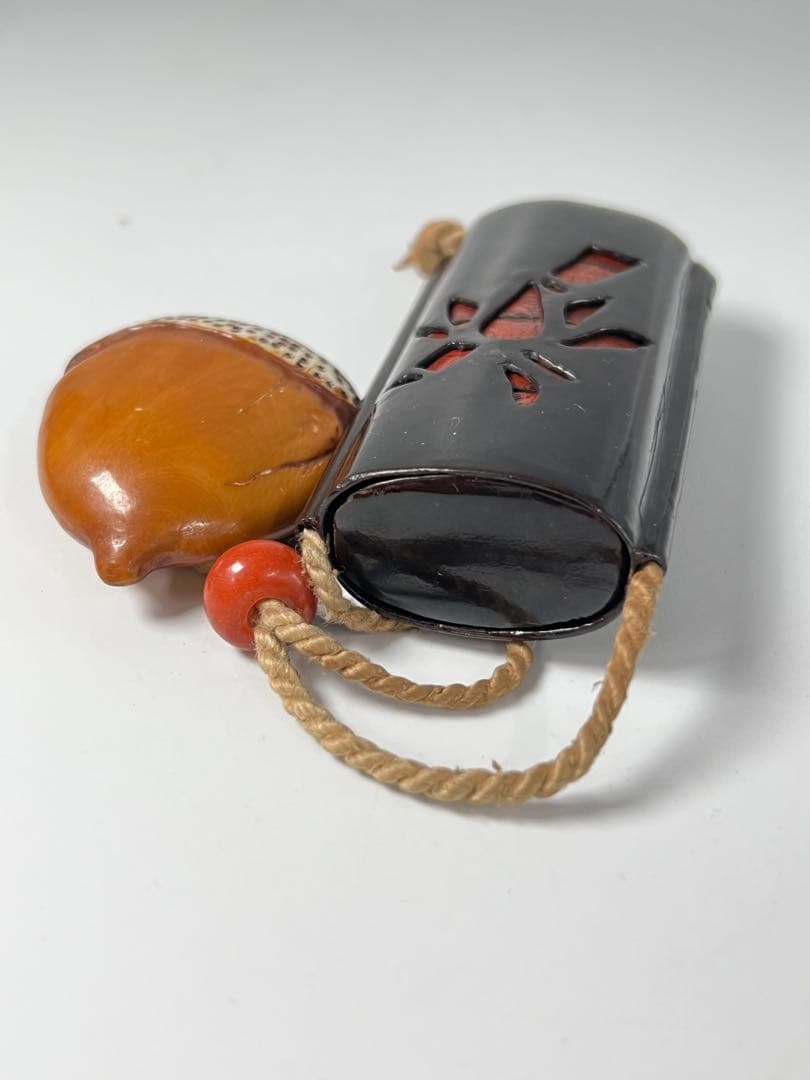 江戸時代　蒔絵印籠、根付　55g / M--22