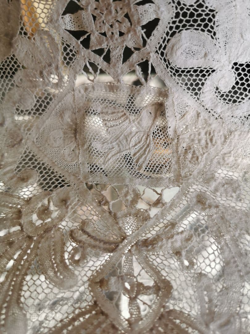 アンティーク 1880年頃 ミラネーゼレース 飛ぶ鳥 ボビン編リネン