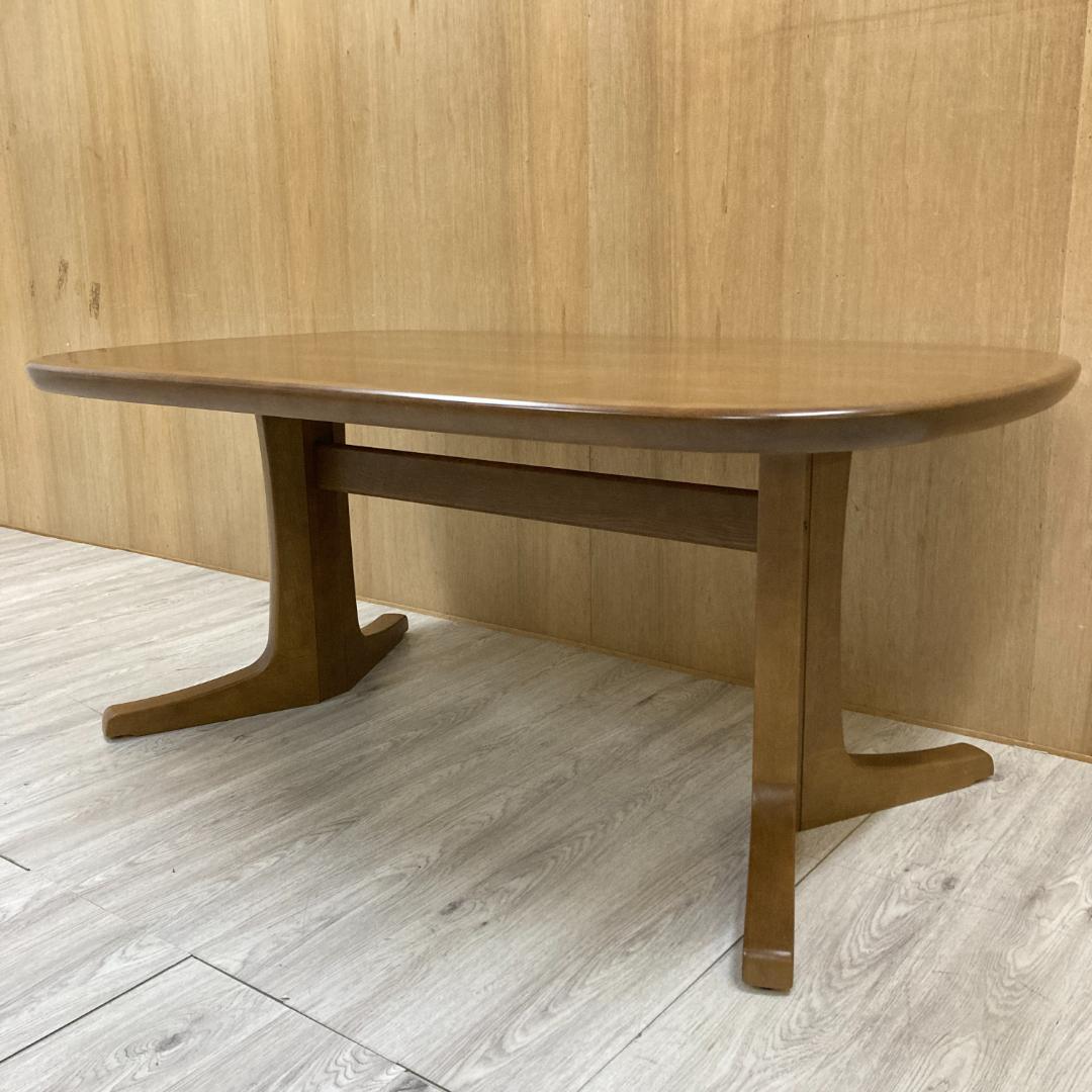 【カリモク】ダイニングテーブル　　食卓　天然木