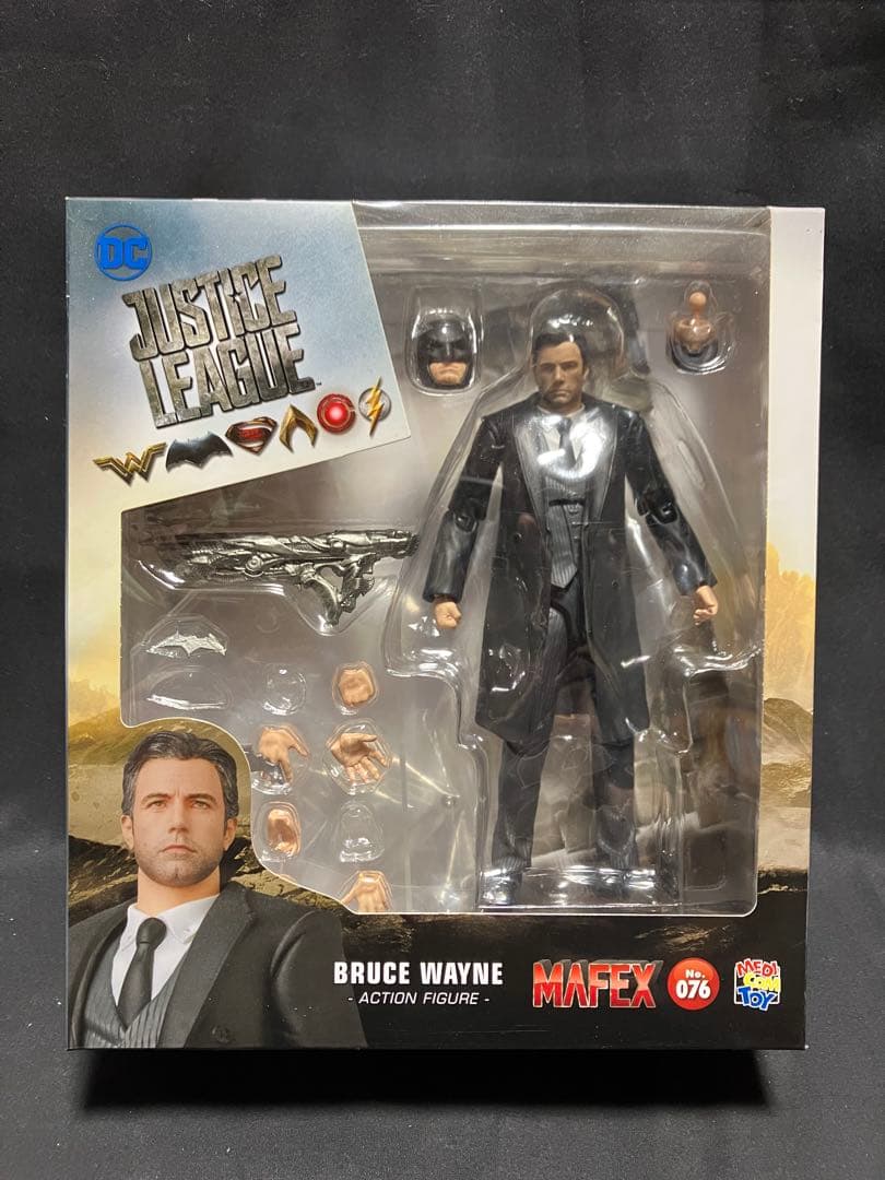 マフェックス MAFEX ブルース・ウェイン　BRUCE WAYNE MAFEX 送料無料◇MAFEX マフェックス No.299 BRUCE WAYNE ブルース