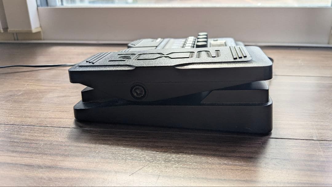 本日限り特価 ZOOM G1X FOUR エフェクター [箱無し]