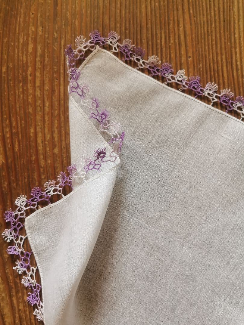 アンティーク タティングレース編装飾 天然リネンクロス ラベンダー