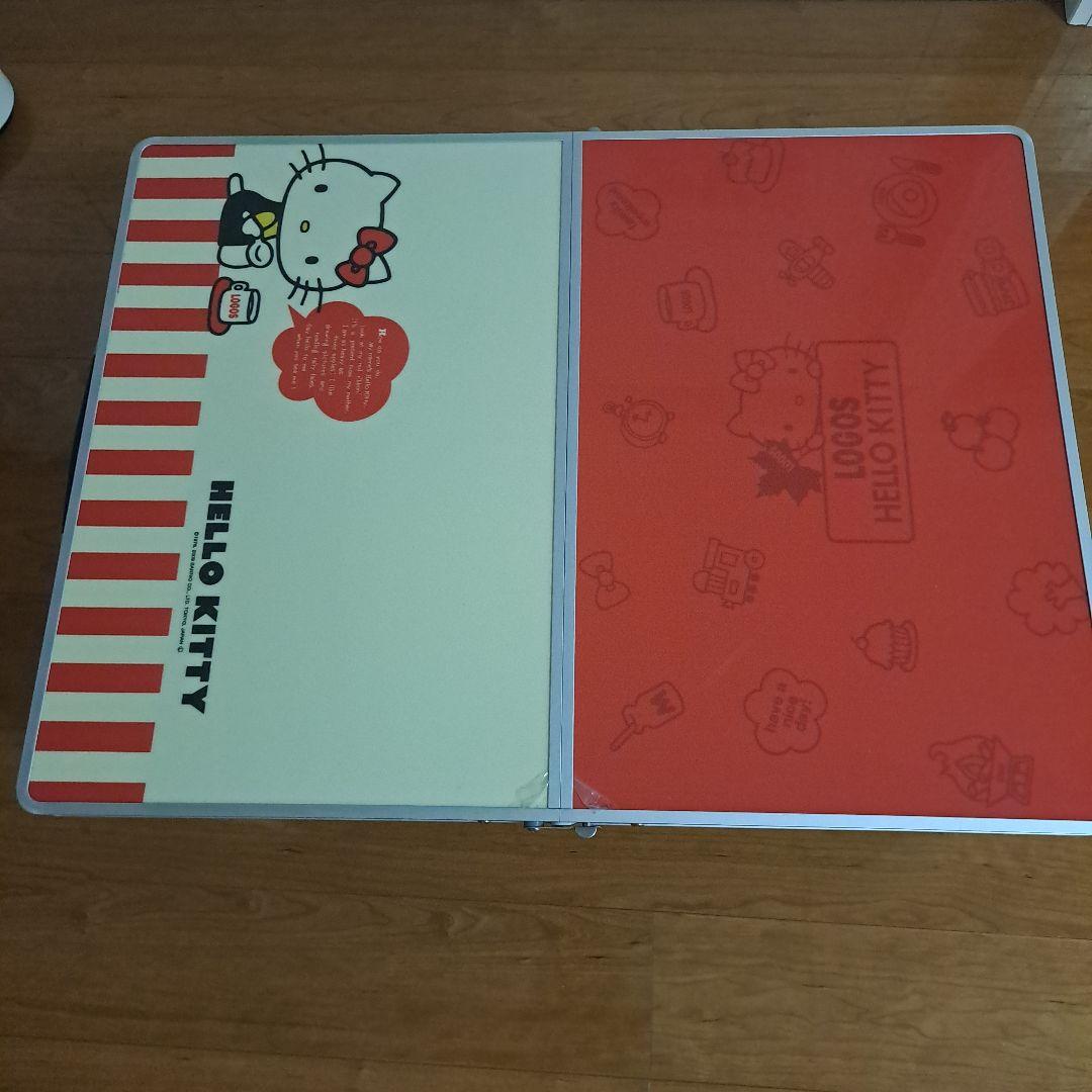 jujuさまご予約品　HELLO KITTY テーブル 60cm x 80cm