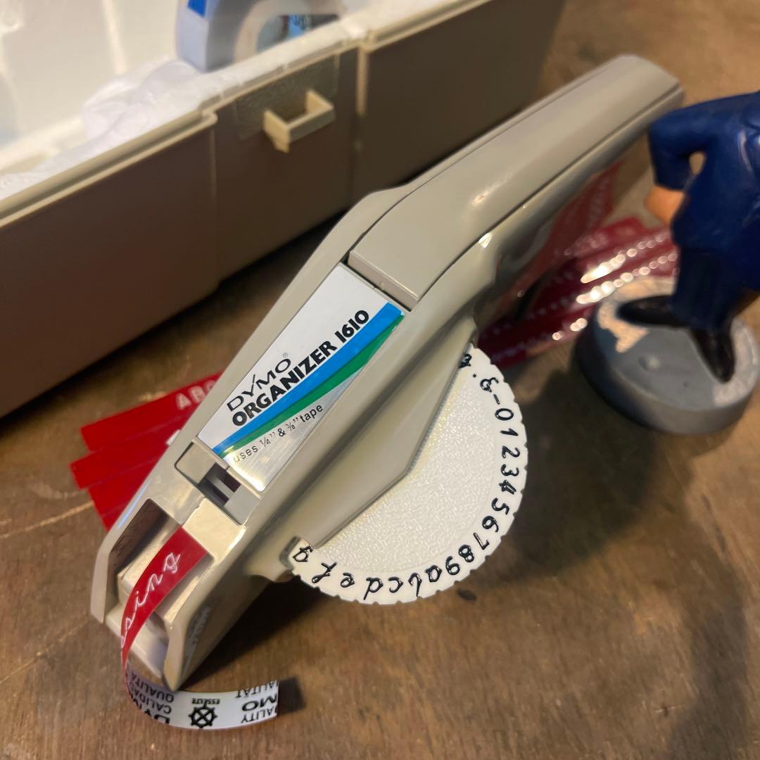 □製品保証□ 【繋がる筆記体・文字盤4個】ダイモ 1610 DYMO 16211