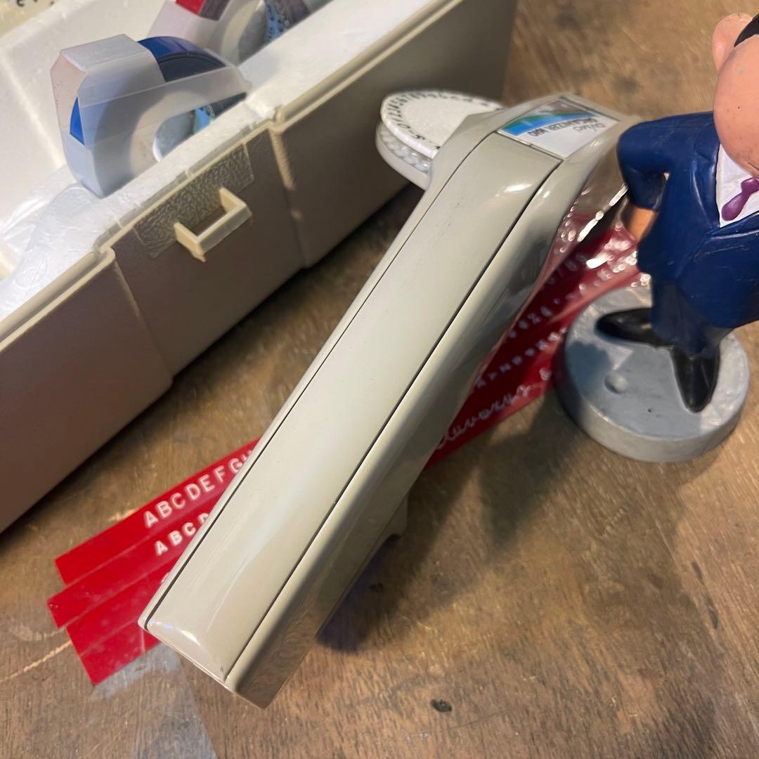 □製品保証□ 【繋がる筆記体・文字盤4個】ダイモ 1610 DYMO 16211