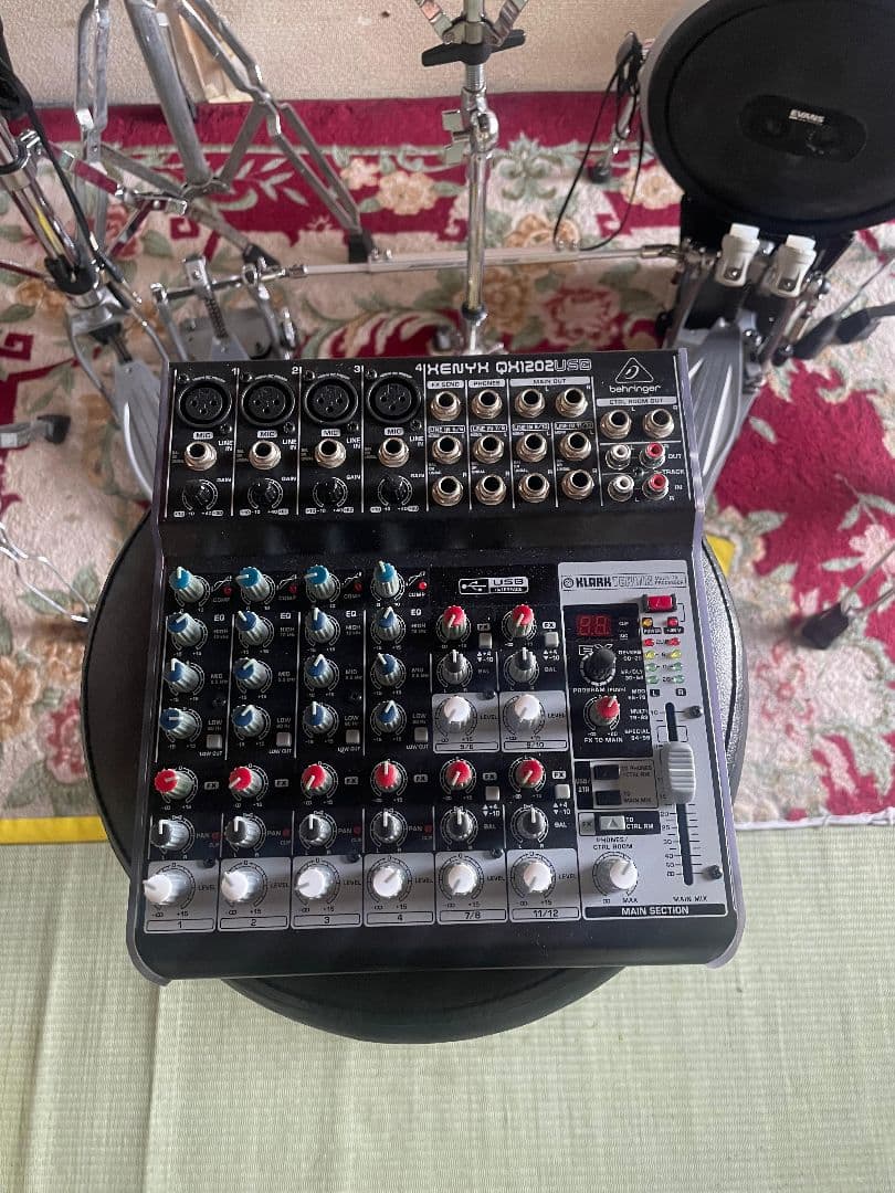 Behringer XENYX QX1202USB アナログミキサー