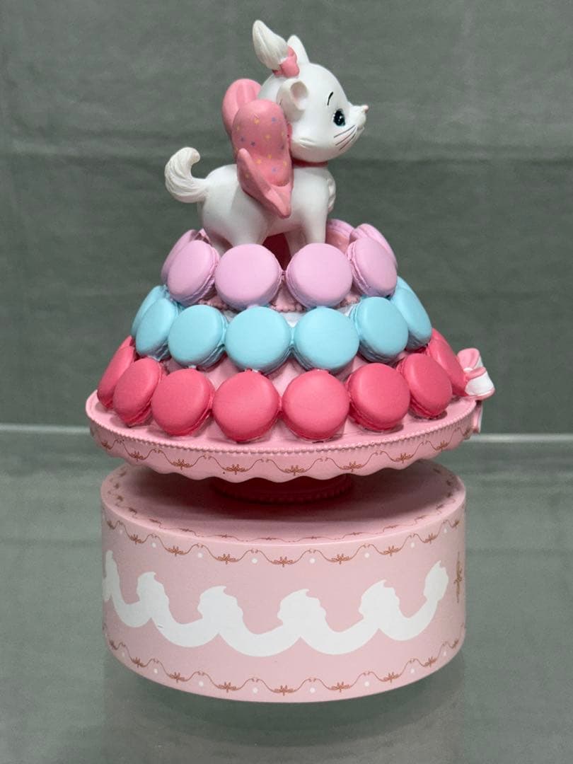 ア*キ様 ディズニー　マリーちゃん　おしゃれキャット　マカロン　オルゴール　中古