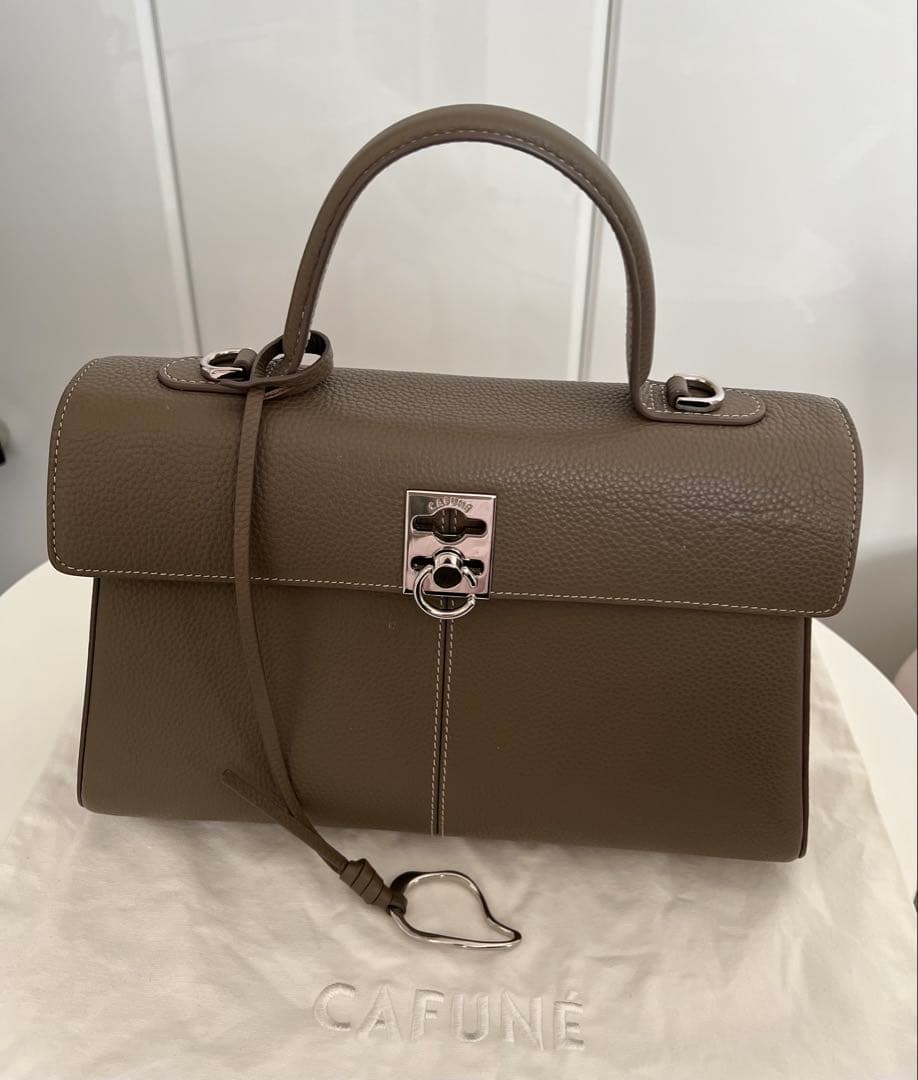 柿ピー様♡CAFUNE ブラウンレザー ショルダーバッグ