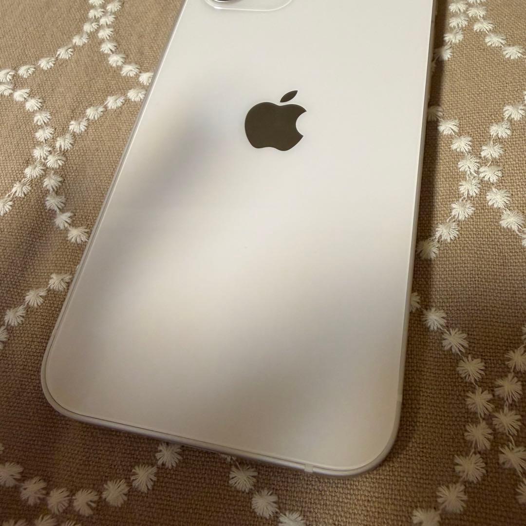 【美品】 Apple iPhone 12 256GB 本体 ホワイトSIMフリー