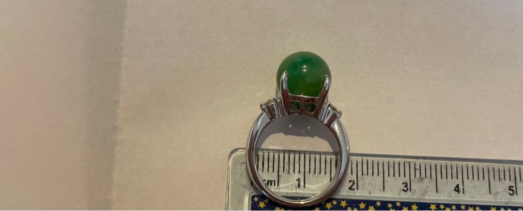 翡翠、ダイヤモンド　プラチナリング　10号